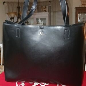 Halston Black Leather Tote Bag In Good Condition.